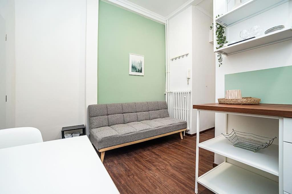 Cozy Old Town Stay - 1-Bedroom Apartment Прага Экстерьер фото